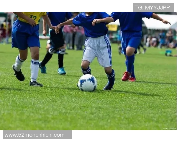 黄芳专访：从绿茵场到人生舞台的足球旅程回顾与展望
